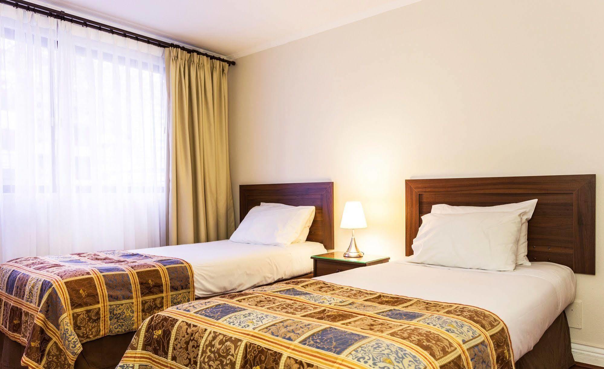 Park Plaza Apartments ซานติอาโก ภายนอก รูปภาพ